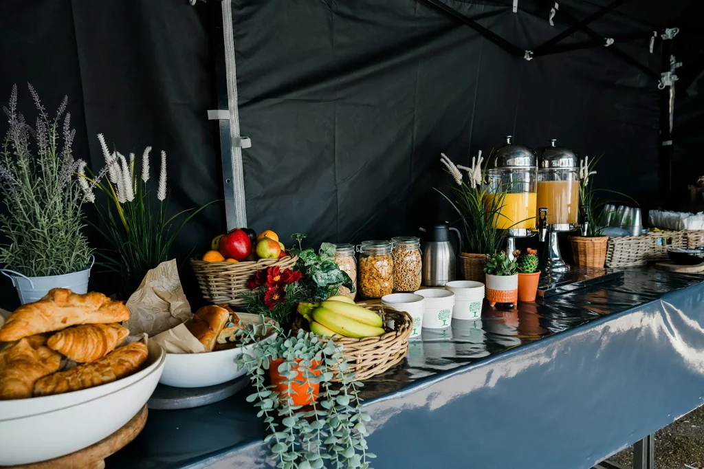A catering stand (photograph).